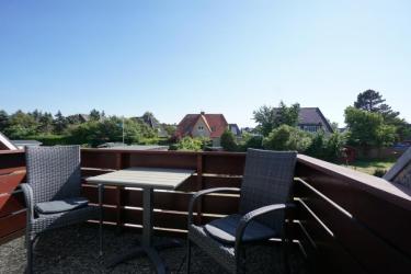 Wohnung OG links Südbalkon